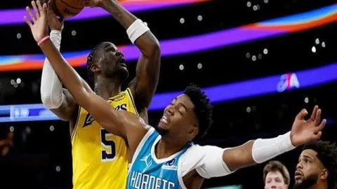 “官方公告：安东尼红牌撤销，迎战皇马在即，热议纷起”